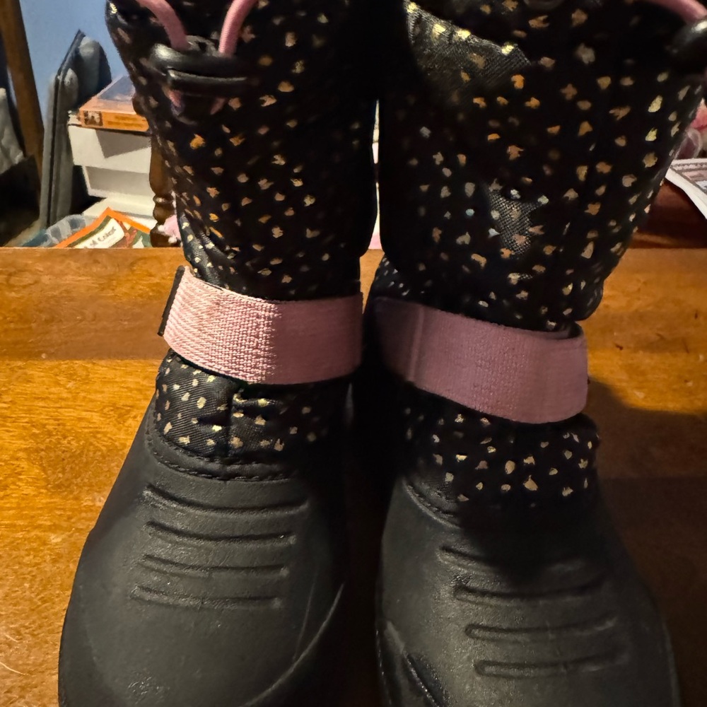 3M Thinsulate Kids Black and Pink Snow Boots